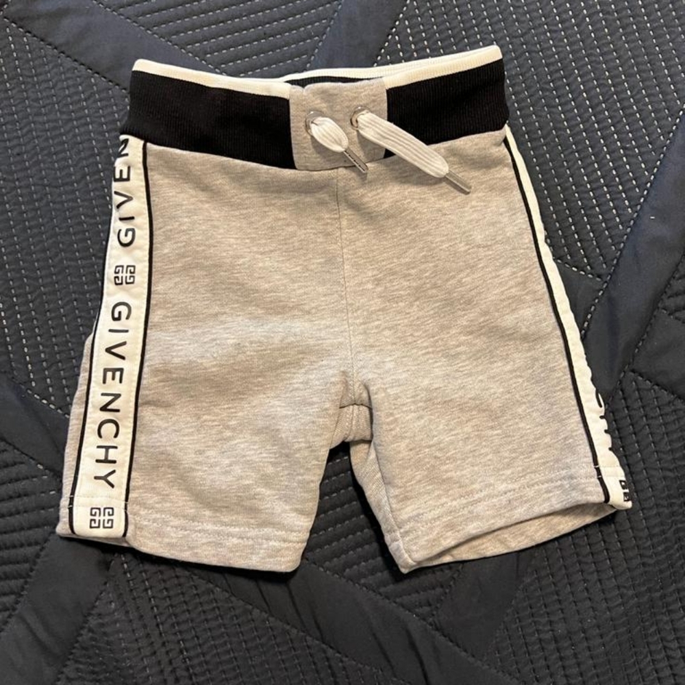Burberry baby shorts